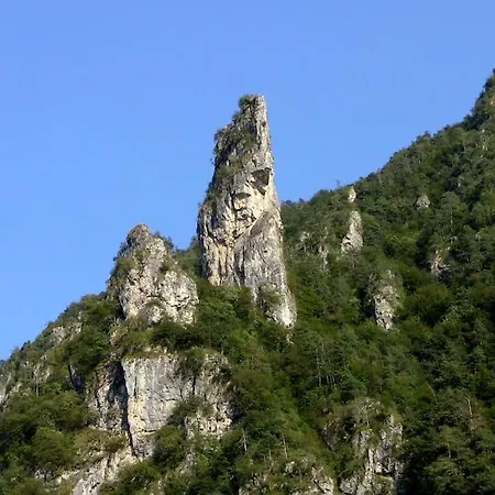 — Pool — Idro Apartment *