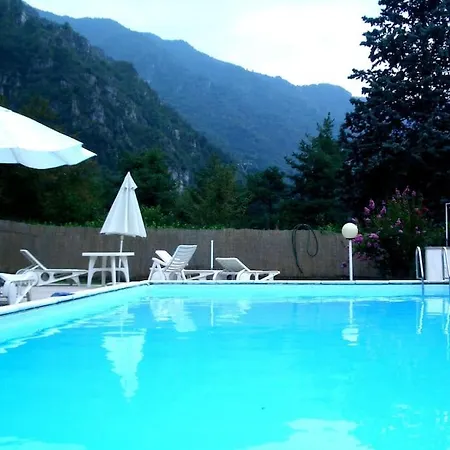 — Pool — Idro Lejlighed
