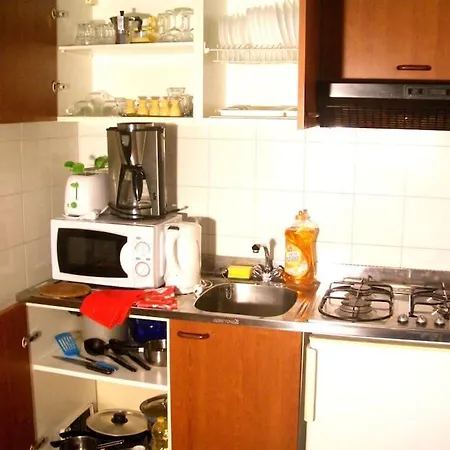 — Pool — Idro * Vesta