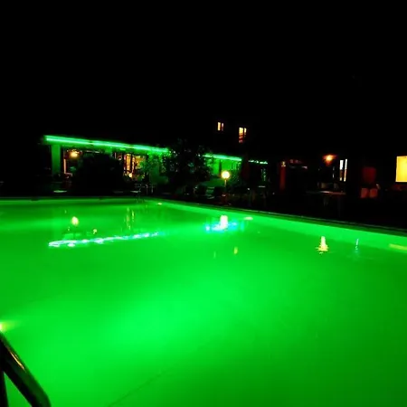 Lejlighed — Pool — Idro Vesta