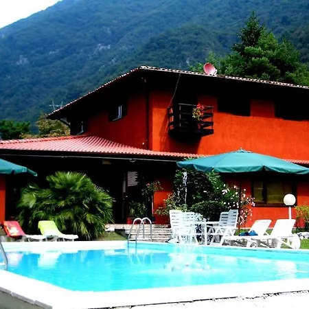 Apartment — Pool — Idro